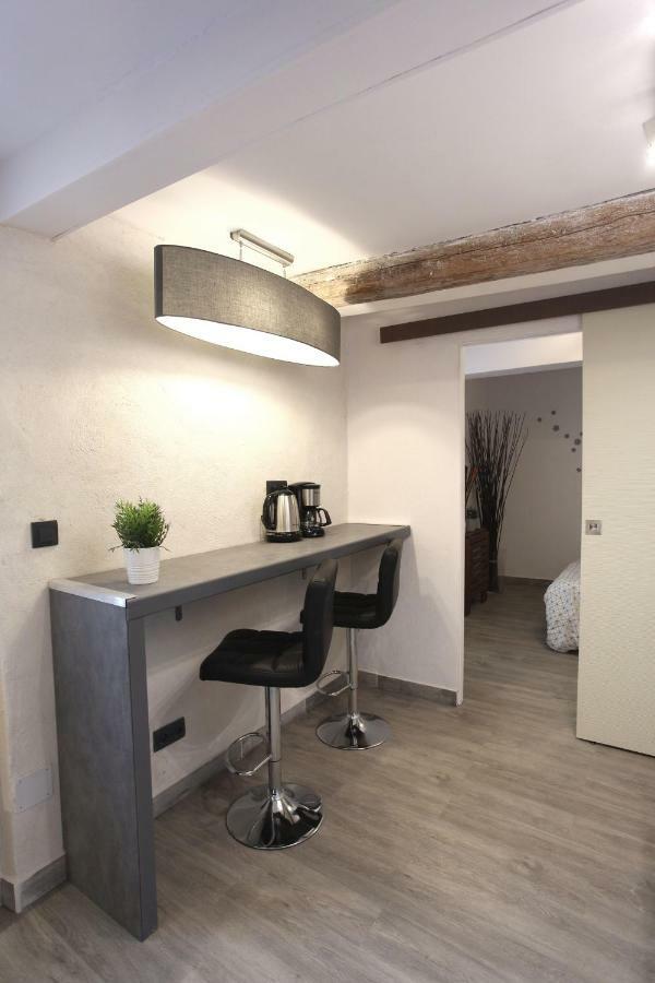 Gregbnb - T2 Ancien Et Moderne - Parking Inclus - 15Min Gare Toulon Ngoại thất bức ảnh